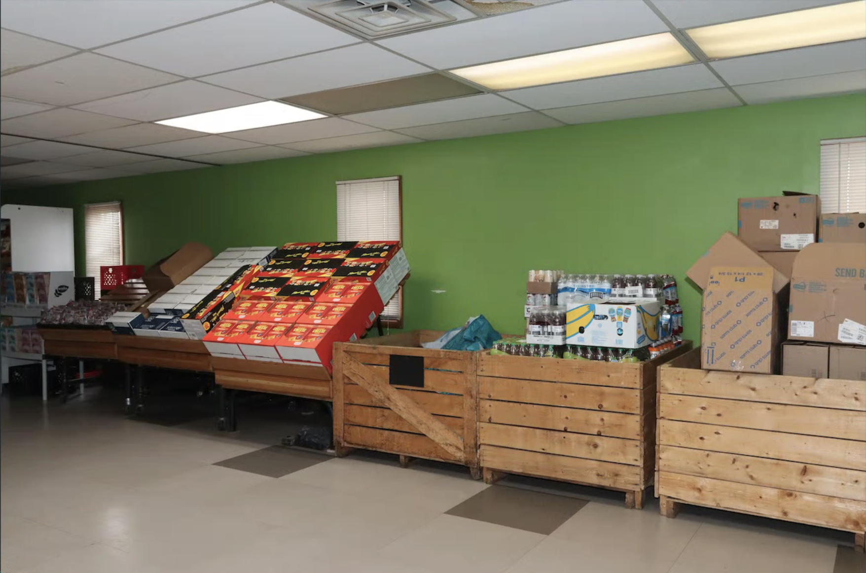 Here2Serve Outreach food pantry photo
